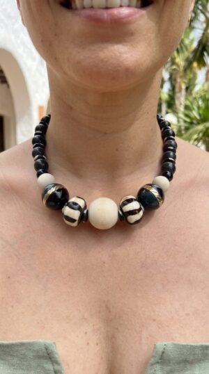 Cadena Onyx Graphic
